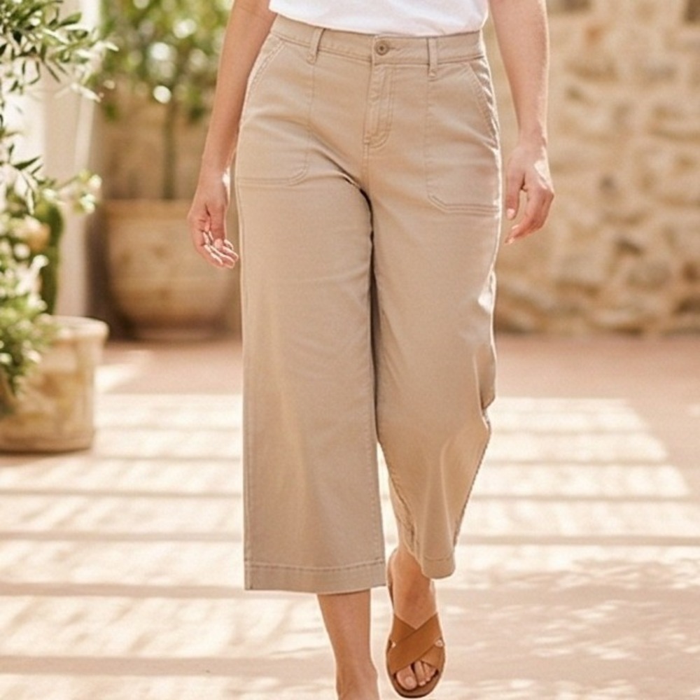 Torrid 28 Safari Wide Leg Crop Pants Khaki Beige Size 3X Stretch Twill NWT $66